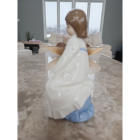 Enrique Nadal Porcelein Figurine, Girl Sitting Rose, The Last Firing, Signed... - Picture 2 of 5